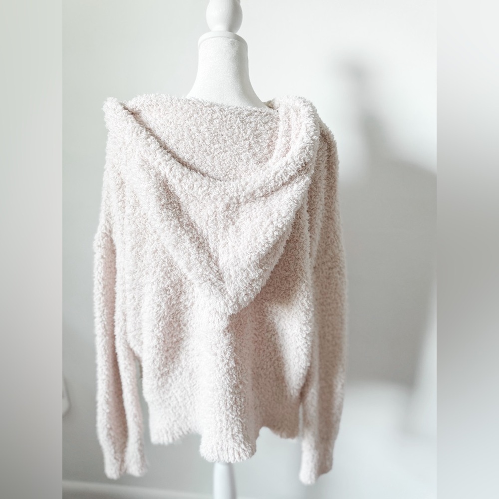 Fuzzy Hooded Sweatshirt - Picture 4 of 5